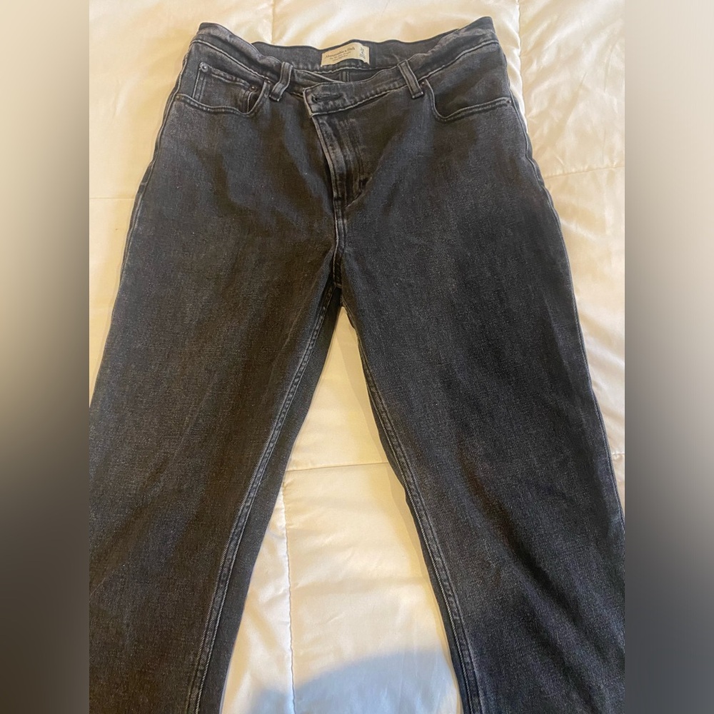 Abercrombie Faded Black Denim High Rise Size 6/28 Short - Picture 5 of 5